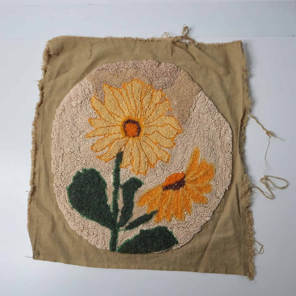 Vintage Floral Hooked Rug Wall Hanging Sunflower Folk Art Handmade 16x17‎ in